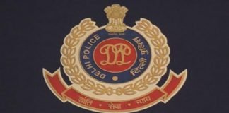 योगेंद्र यादव समेत 20 नेताओं को दिल्ली पुलिस ने थमाया नोटिस, मांगा जवाब