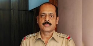 एंटीलिया केस: पुलिस अफसर सचिन वुझे सस्पेंड, वुझे पर कार मालिक की हत्या का आरोप सचिन वझे सस्पेंड