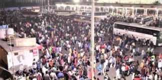 अरविंद केजरीवाल की अपील हुई बेअसर, अपने घर को वापस लौटने लगे मजदूर मजदूरों का पलायन