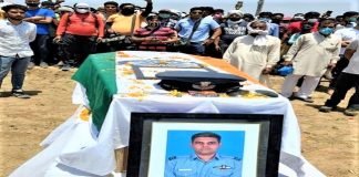 मिग-21 के शहीद पायलट अभिनव चौधरी को दी गई अंतिम विदाई, उमड़ा जनसैलाब शहीद पायलट अभिनव चौधरी