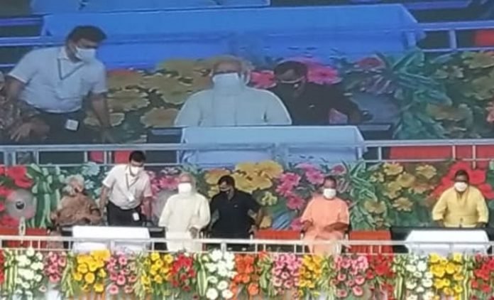 pm 123 वाराणसी में पीएम मोदी