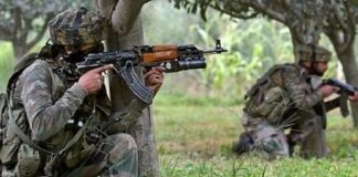जम्मू-कश्मीर के पुलवामा में तीन आतंकी ढेर, लश्कर कमांडर हुरैरा भी शामिल जम्मू-कश्मीर में मुठभेड़