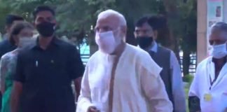 भारत में कोरोना टीकाकरण के तहत वैक्सीनेशन का 100 करोड़ का आंकड़ा पार, पीएम मोदी ने किया आरएमएल हॉस्पिटल का दौरा भारत में कोरोना टीकाकरण