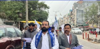 BS4 पार्टी ने मंगोलपुरी में जनसंपर्क अभियान के जरिए जनता से मांगा समर्थन BS4 पार्टी का मंगोलपुरी में जनसंपर्क अभियान
